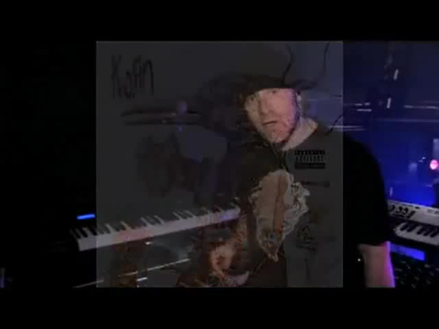 Korn的Zac Baird使用Live Keyboards